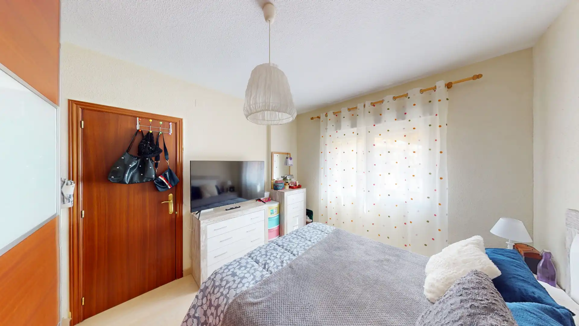 Habitación de Piso en venta en El Campello con Trastero y Amueblado