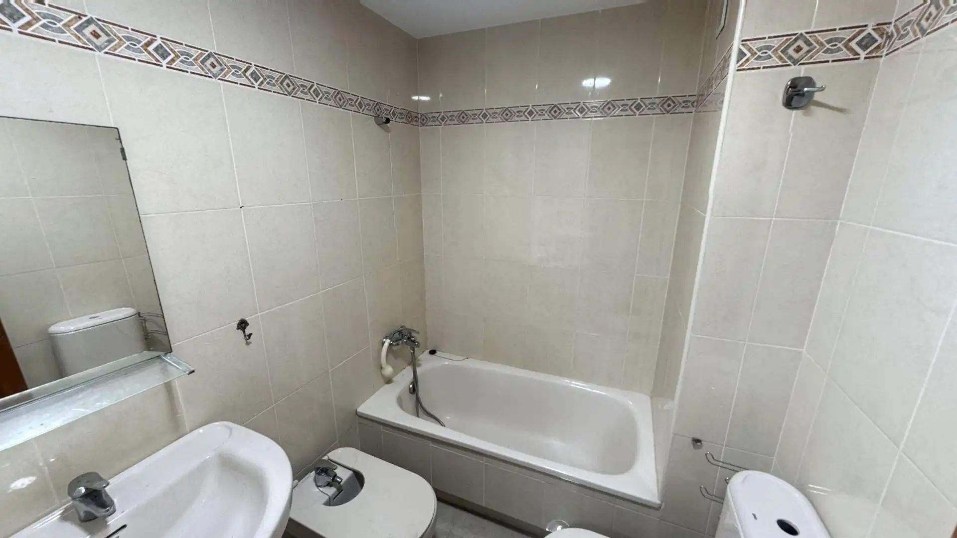 Baño de Piso en venta en Gáldar con Terraza, Trastero y Balcón