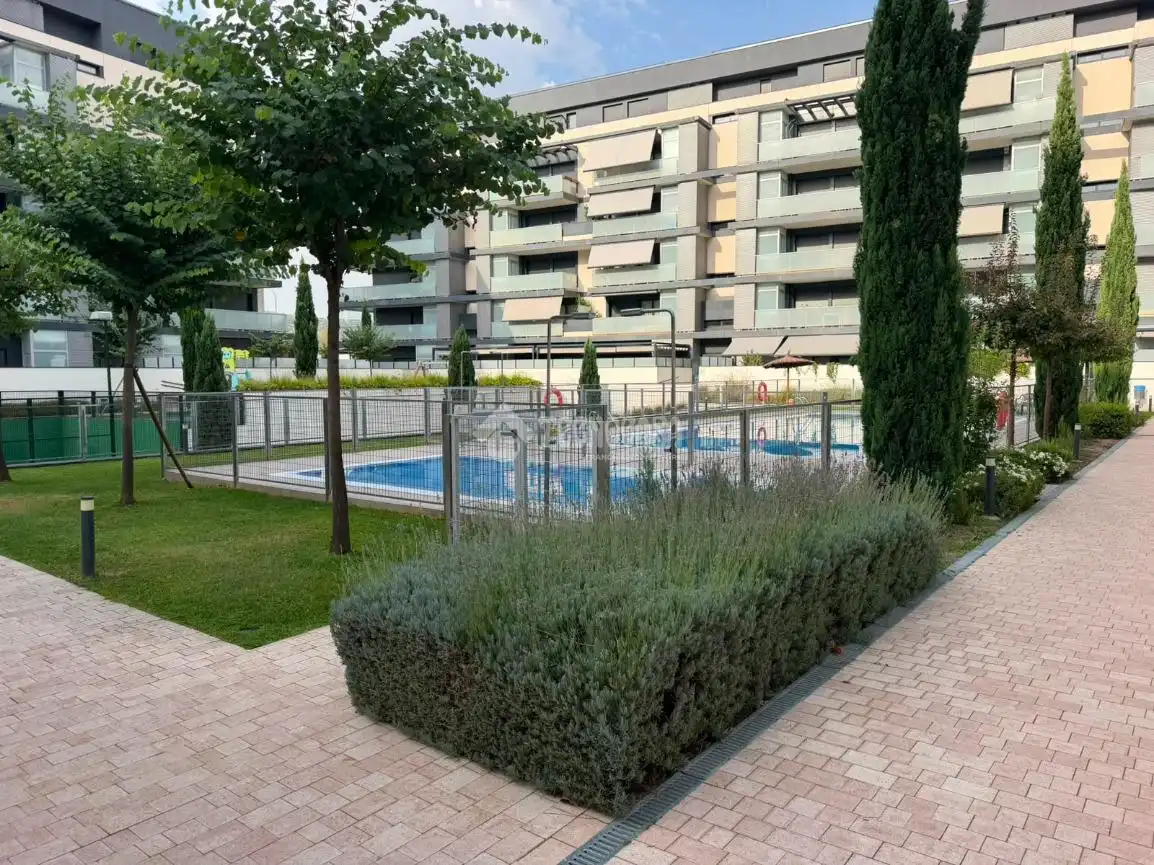 Piscina de Pis en venda en Alcalá de Henares