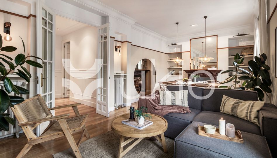 Apartamento de alquiler en Calle de Nicasio Gallego, Trafalgar - Imagen 2