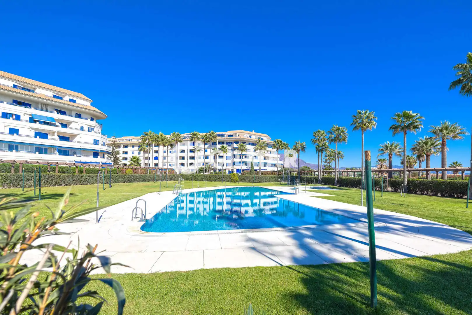 Mini appartamento con terrazza in vendita a San Luis de Sabinillas