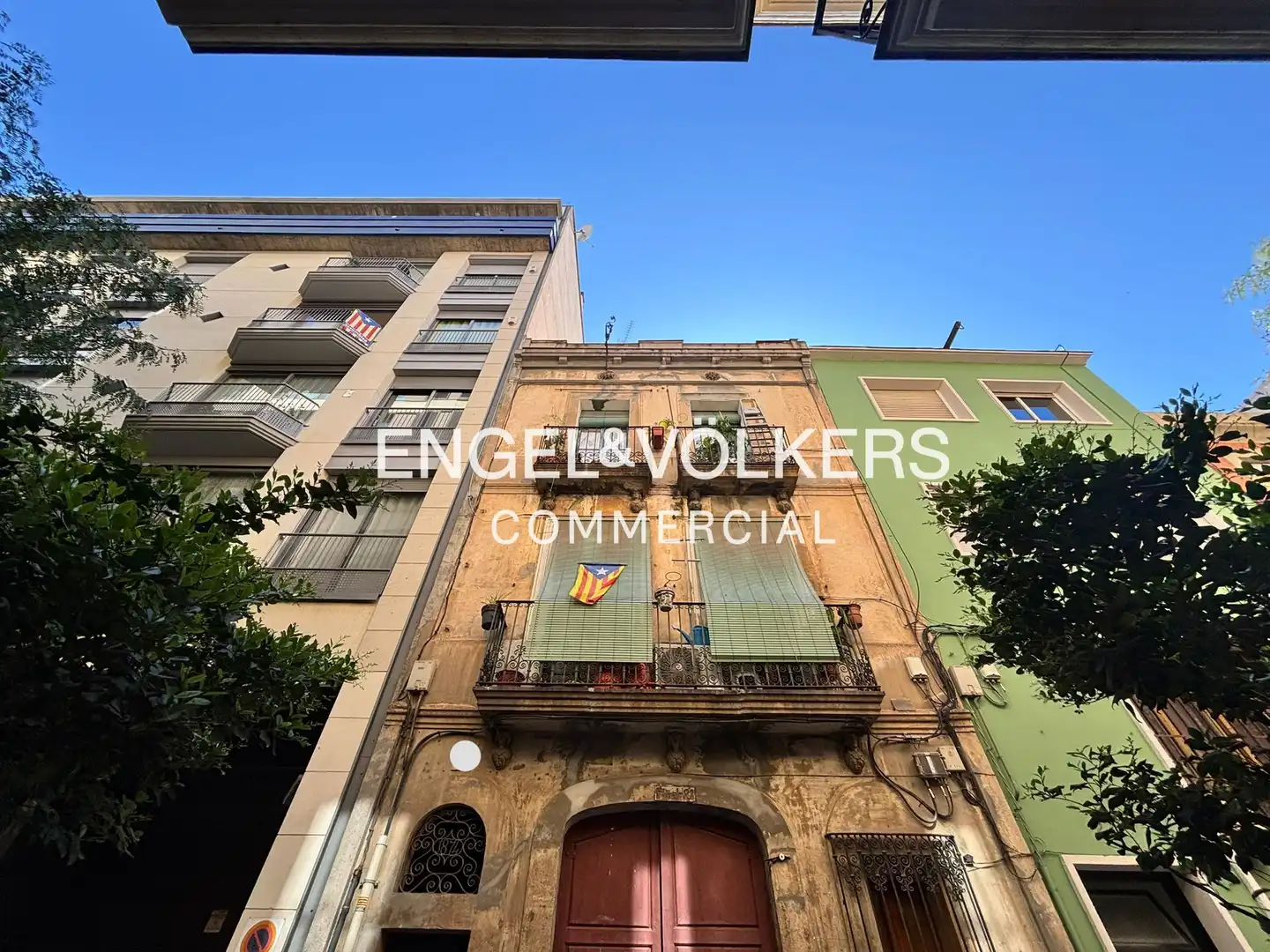 Vista exterior de Edificio en venta en Barcelona