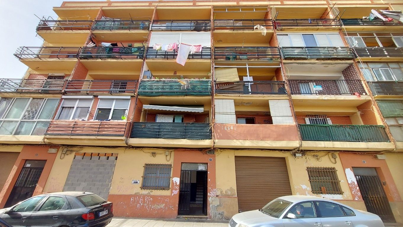 Vista exterior de Pis en venda en Torrent
