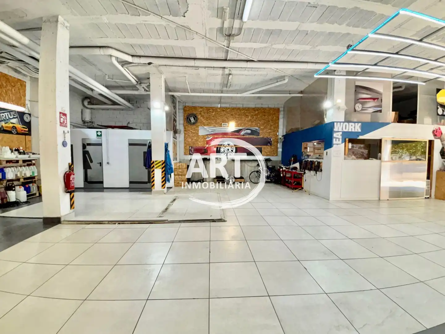 Parking de Local en traspaso en Valencia con Aire acondicionado