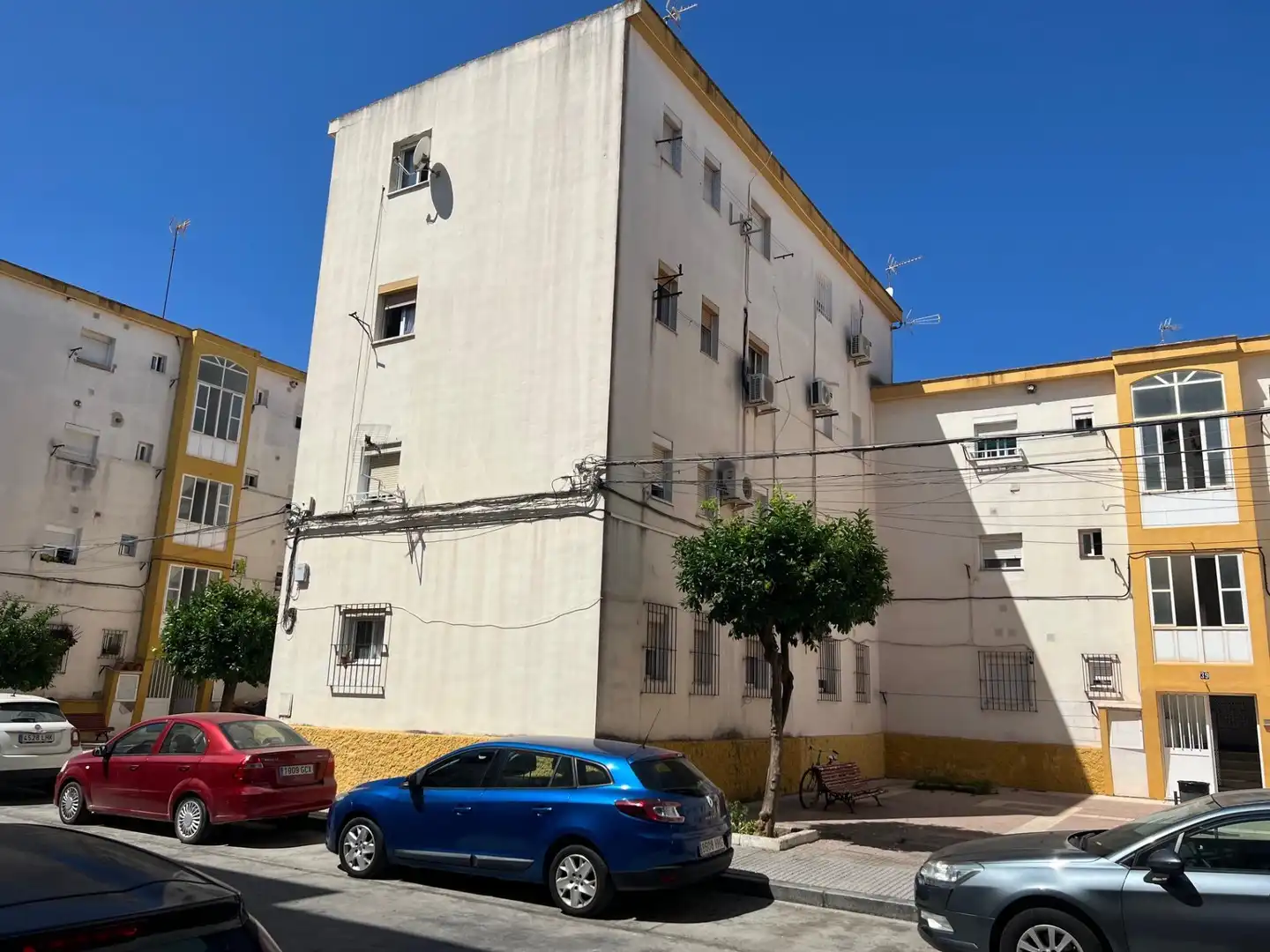 Außenansicht von Wohnung zum Verkauf in Puerto Real mit Klimaanlage und Möbliert