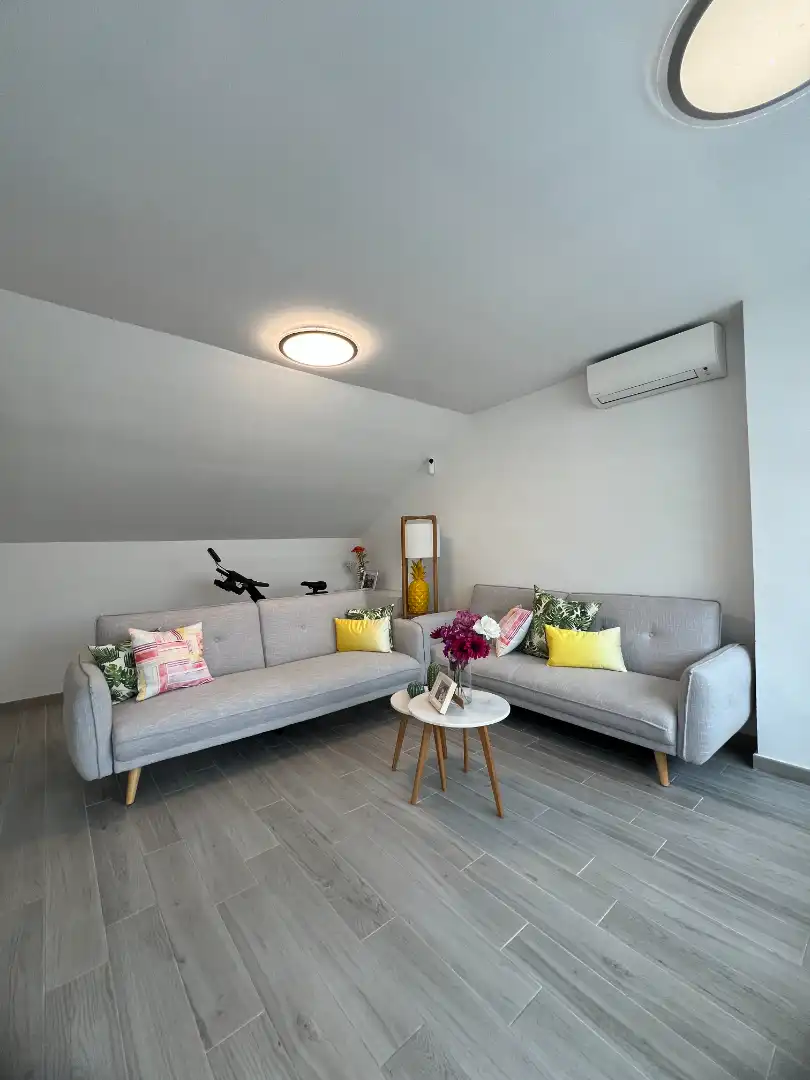 Sala d'estar de Casa o xalet en venda en Loeches amb Calefacció, Jardí privat i Terrassa