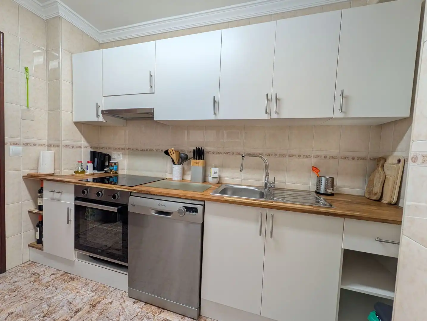Cocina de Apartamento de alquiler en Estepona con Aire acondicionado, Calefacción y Terraza