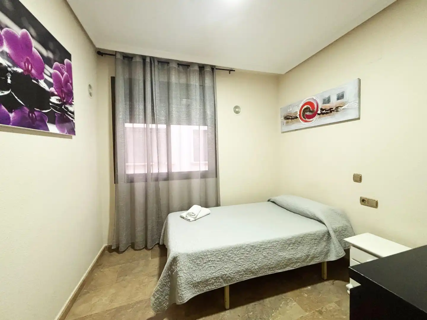 Habitación de Piso en venta en Torrevieja con Aire acondicionado, Terraza y Amueblado