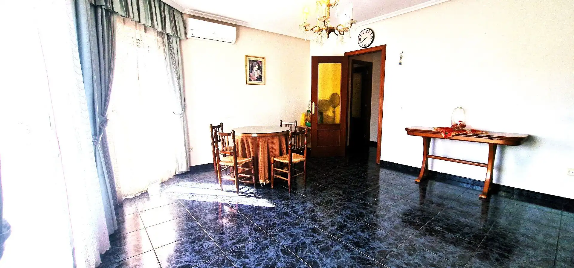 Comedor de Piso en venta en Aldeanueva de la Vera con Aire acondicionado, Terraza y Amueblado