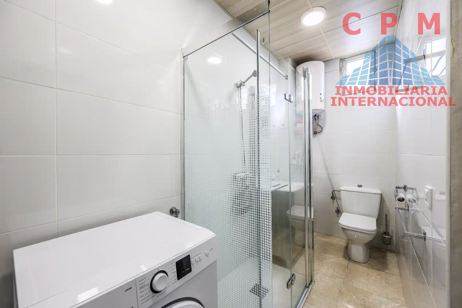 Baño de Nave industrial en venta en Loeches con Calefacción