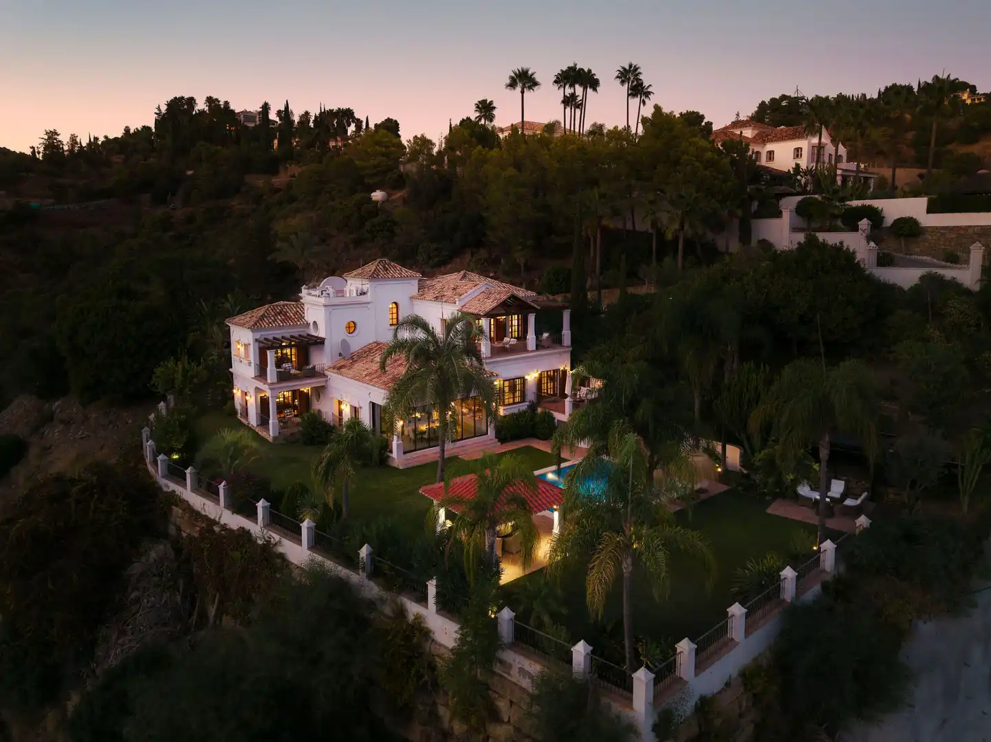Exterior view of Houses for sale in Benahavís  with Air Conditioner, Private garden and Swimming Pool