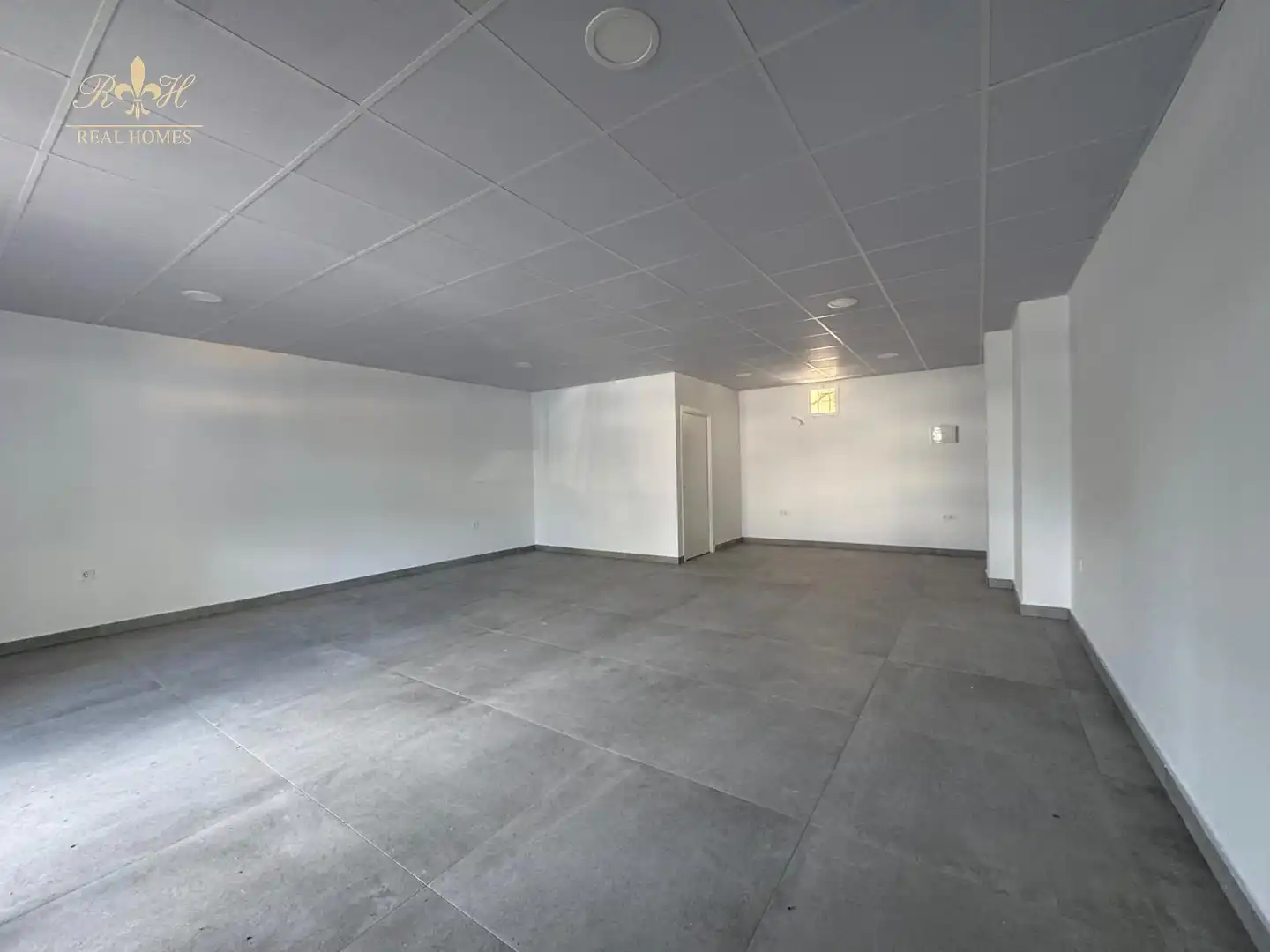 Locale commerciale in affitto a ALCOY