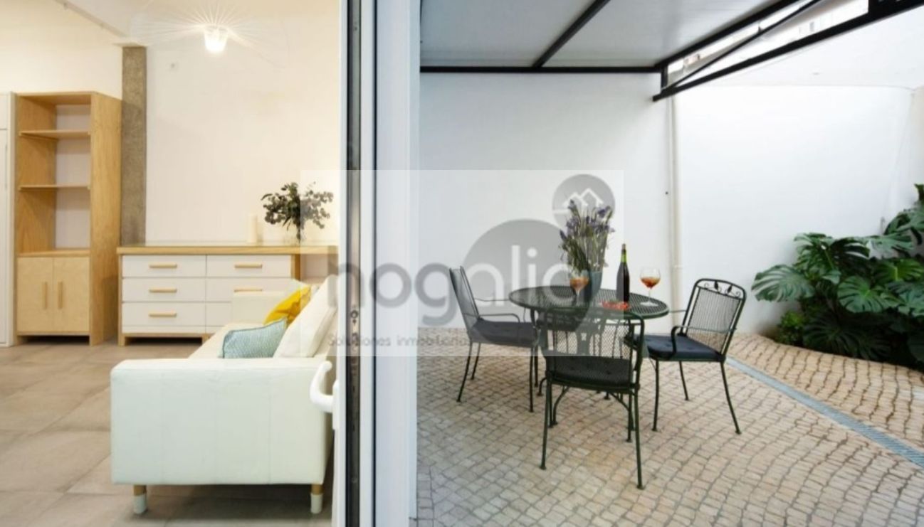 Terrassa de Estudi de lloguer en  Sevilla Capital amb Aire condicionat i Moblat