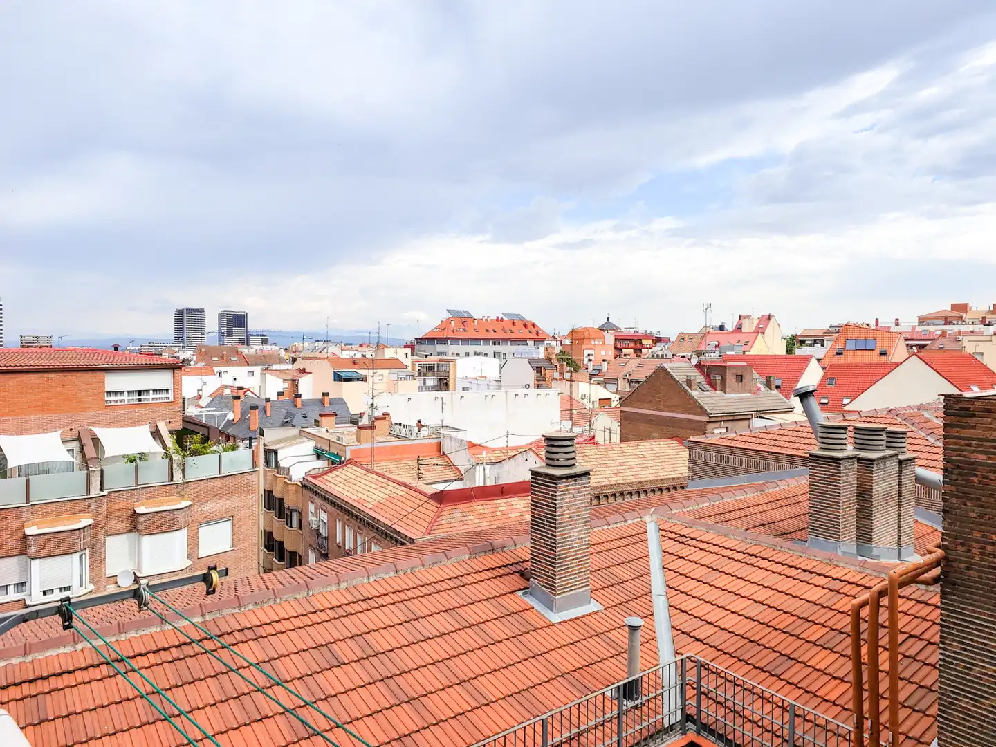 Vista exterior de Pis en venda en Madrid amb Aire condicionat, Calefacció i Moblat