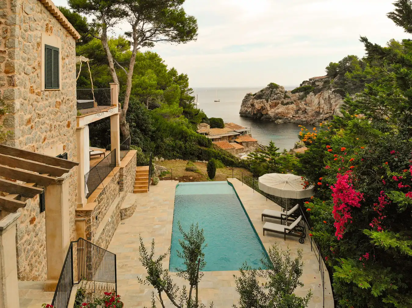 Country homes for sale in Deià