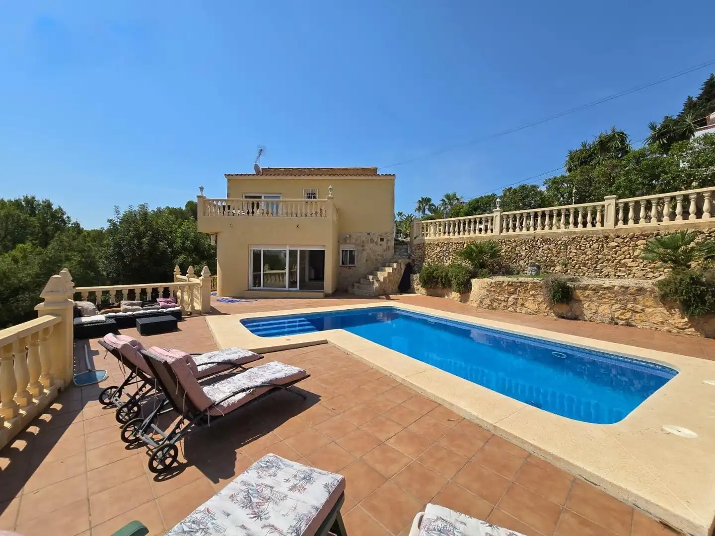 Chalet con piscina en venta en Coloma