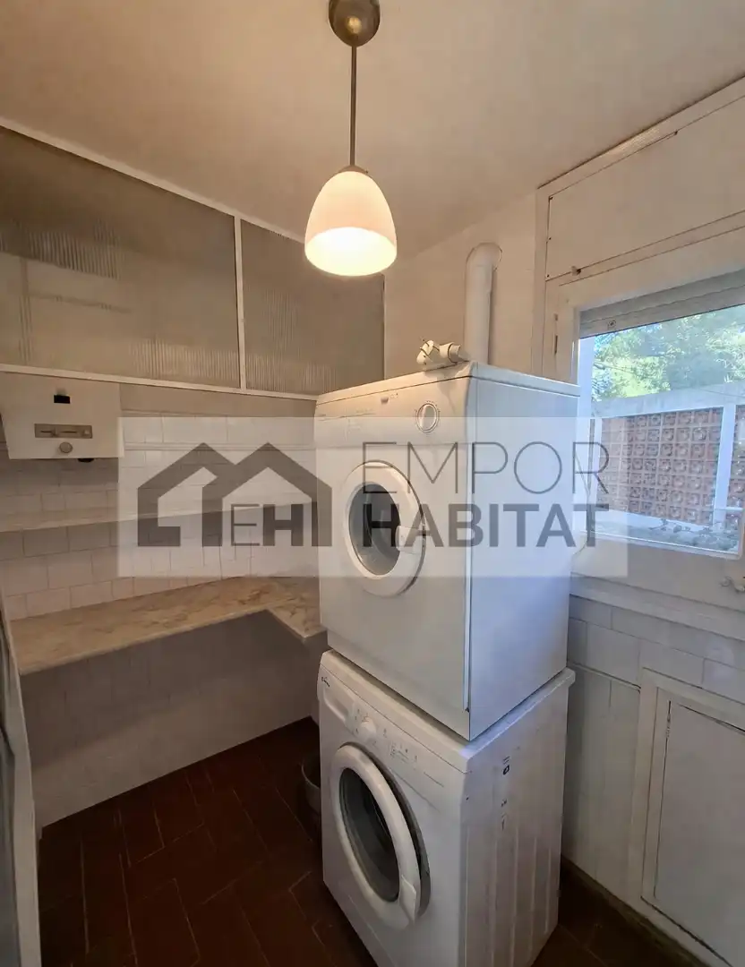 Casa amb jardí en venda a Grifeu - Cap Ras - Els Estanys - Sant Genís, imagen 8