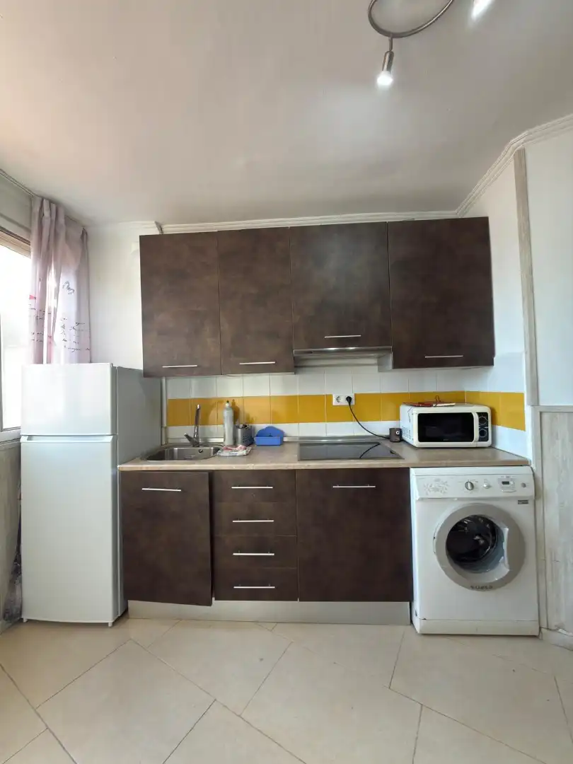Cuina de Estudi en venda en Benalmádena amb Aire condicionat, Terrassa i Moblat