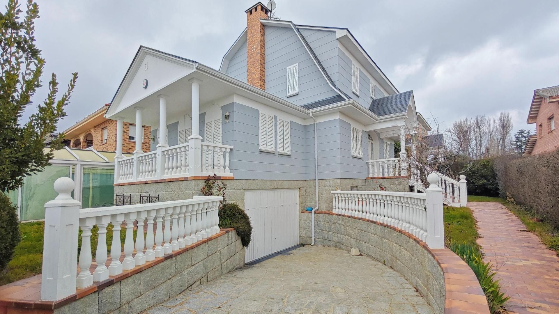 Exterior view of House or chalet for sale in Guadarrama  with Heating, Private garden and Terrace