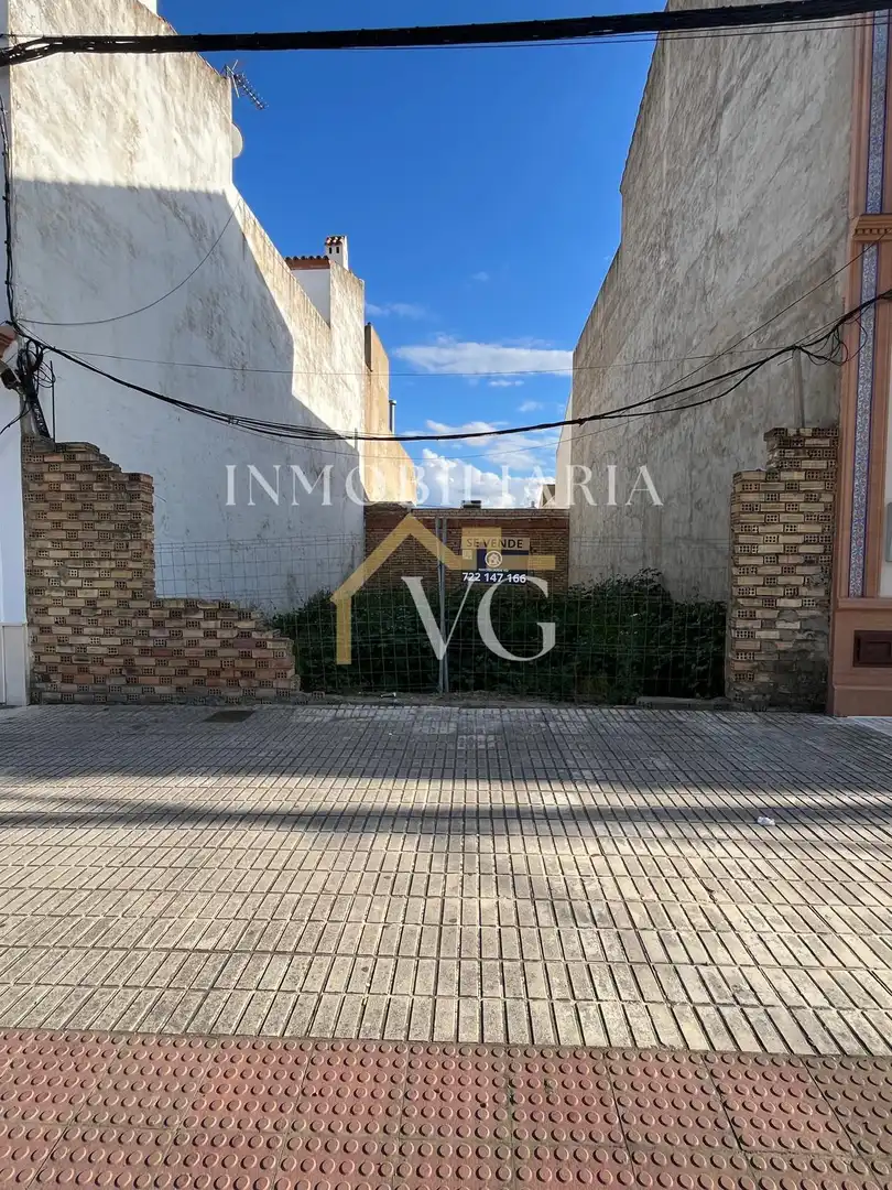 Residential land for sale in Guillena pueblo