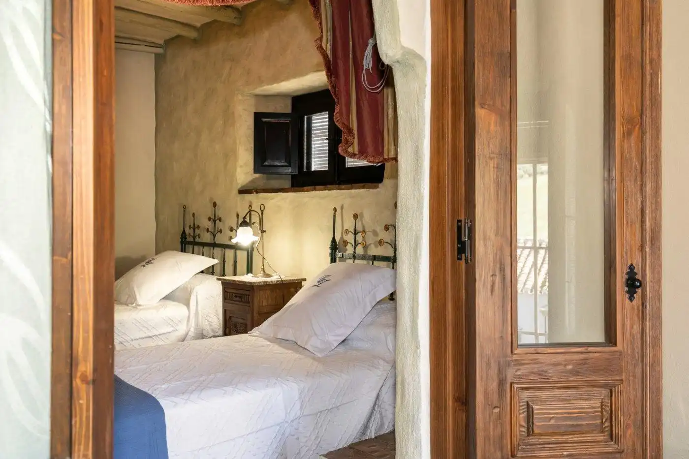 Dormitori de Casa o xalet en venda en Montefrío amb Aire condicionat, Calefacció i Jardí privat