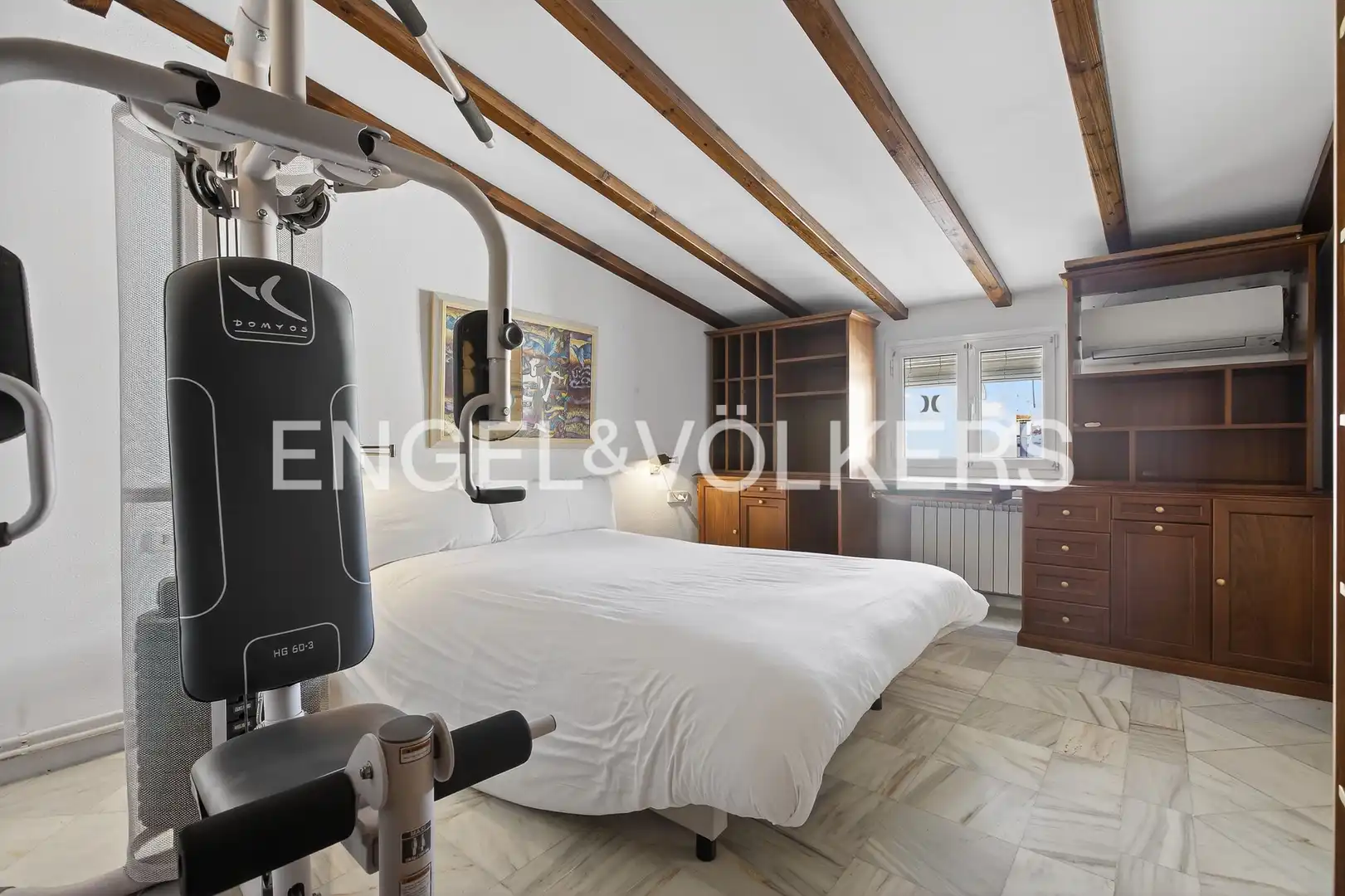 Bedroom of Houses for sale in Sevilla  with Air Conditioner, Heating and Parquet flooring