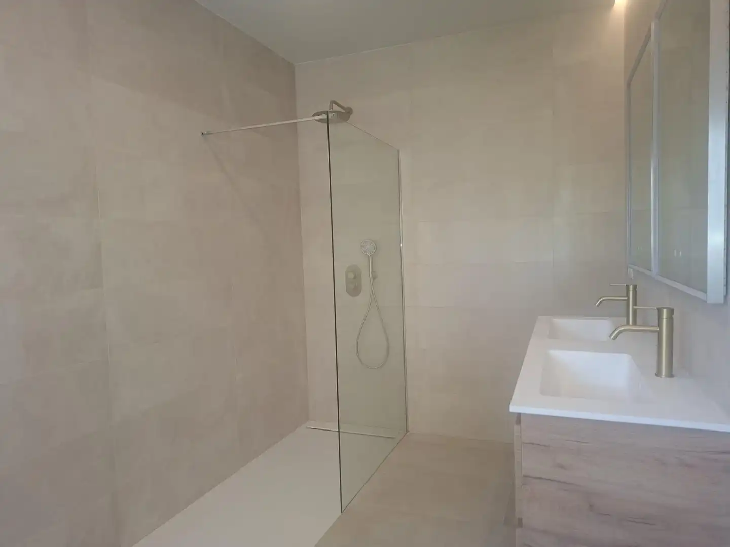 Baño de Casa o chalet en venta en L'Alfàs del Pi con Aire acondicionado, Jardín privado y Terraza