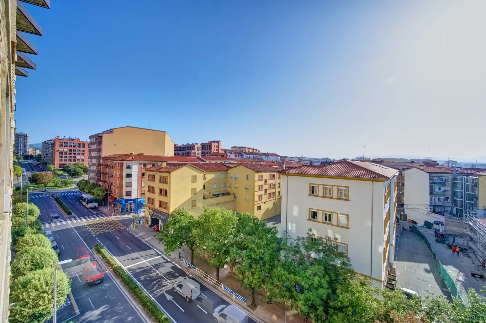 Vista exterior de Pis en venda en  Pamplona / Iruña amb Calefacció, Parquet i Traster