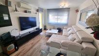Living room of Flat for sale in Parets del Vallès  with Air Conditioner and Balcony