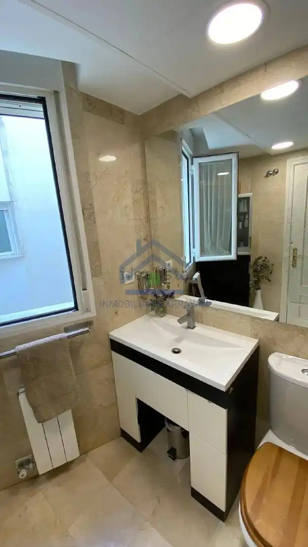 Appartement avec piscine à louer à Genil, imagen 39