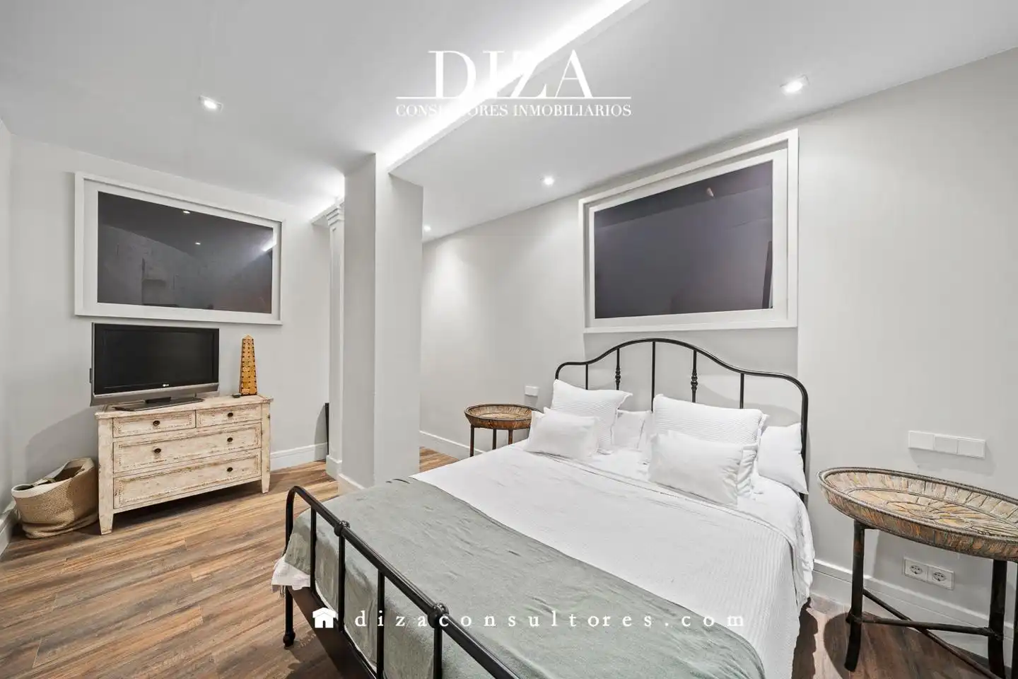Bedroom of Ground floor for sale in Madrid  with Air Conditioner, Heating and Parquet flooring