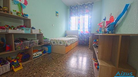 Foto 4 de Casa adosada en venda a Can Clos - Pinetons, Ripollet