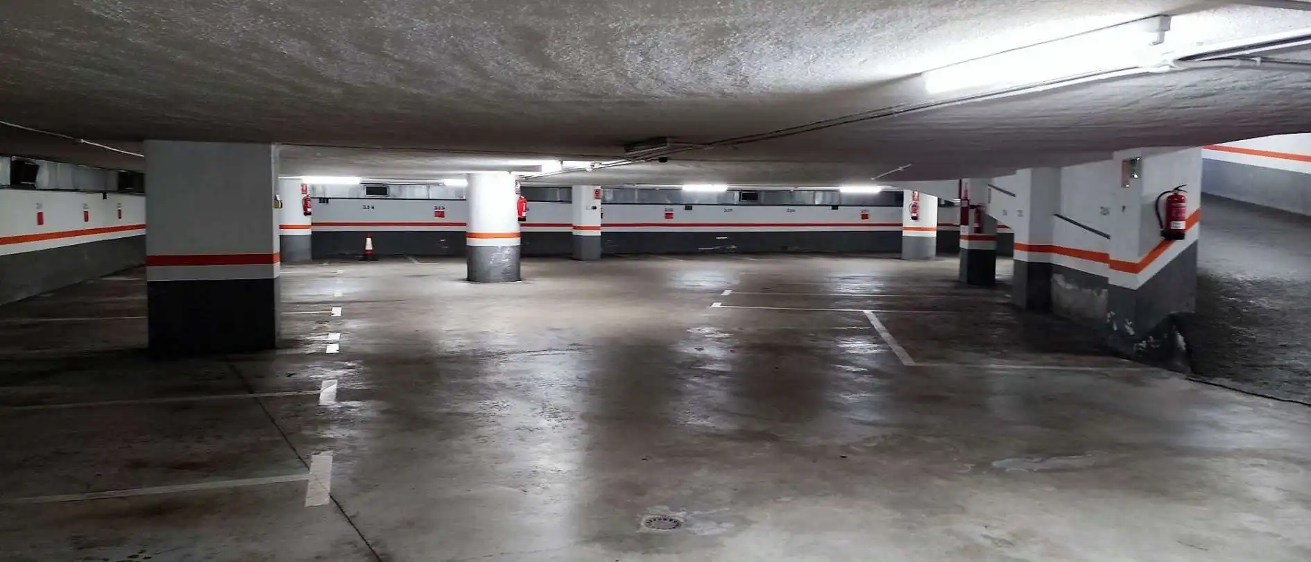 Parkplatz von Garage zur Miete in Donostia - San Sebastián 