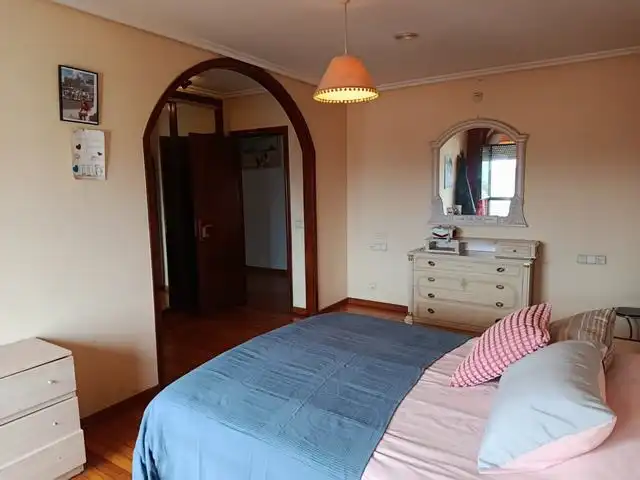 Habitación de Casa o chalet en venta en Teo con Calefacción, Jardín privado y Parquet