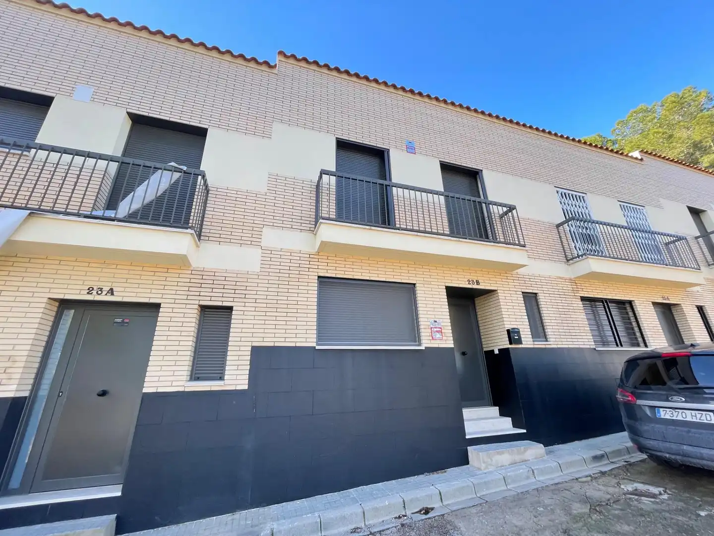Vista exterior de Casa adosada en venta en La Pobla de Montornès  