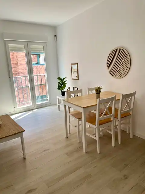 Menjador de Apartament en venda en Coslada amb Aire condicionat, Calefacció i Moblat