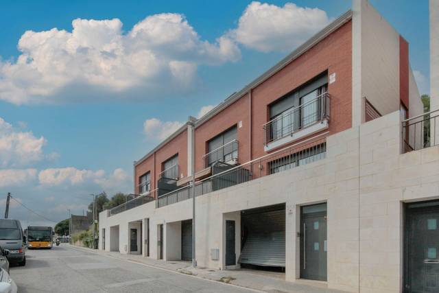 Casa adosada en Venta en C/ Garcilaso de la Vega en Can Franquesa