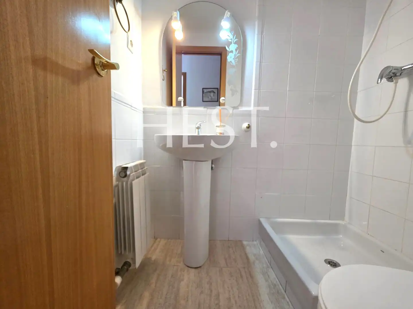 Badezimmer von Einfamilien-Reihenhaus zum Verkauf in Cambrils mit Klimaanlage, Heizung und Privatgarten