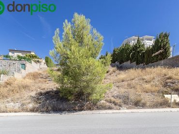 Residential land for sale in Calle de la Cueva del Olo