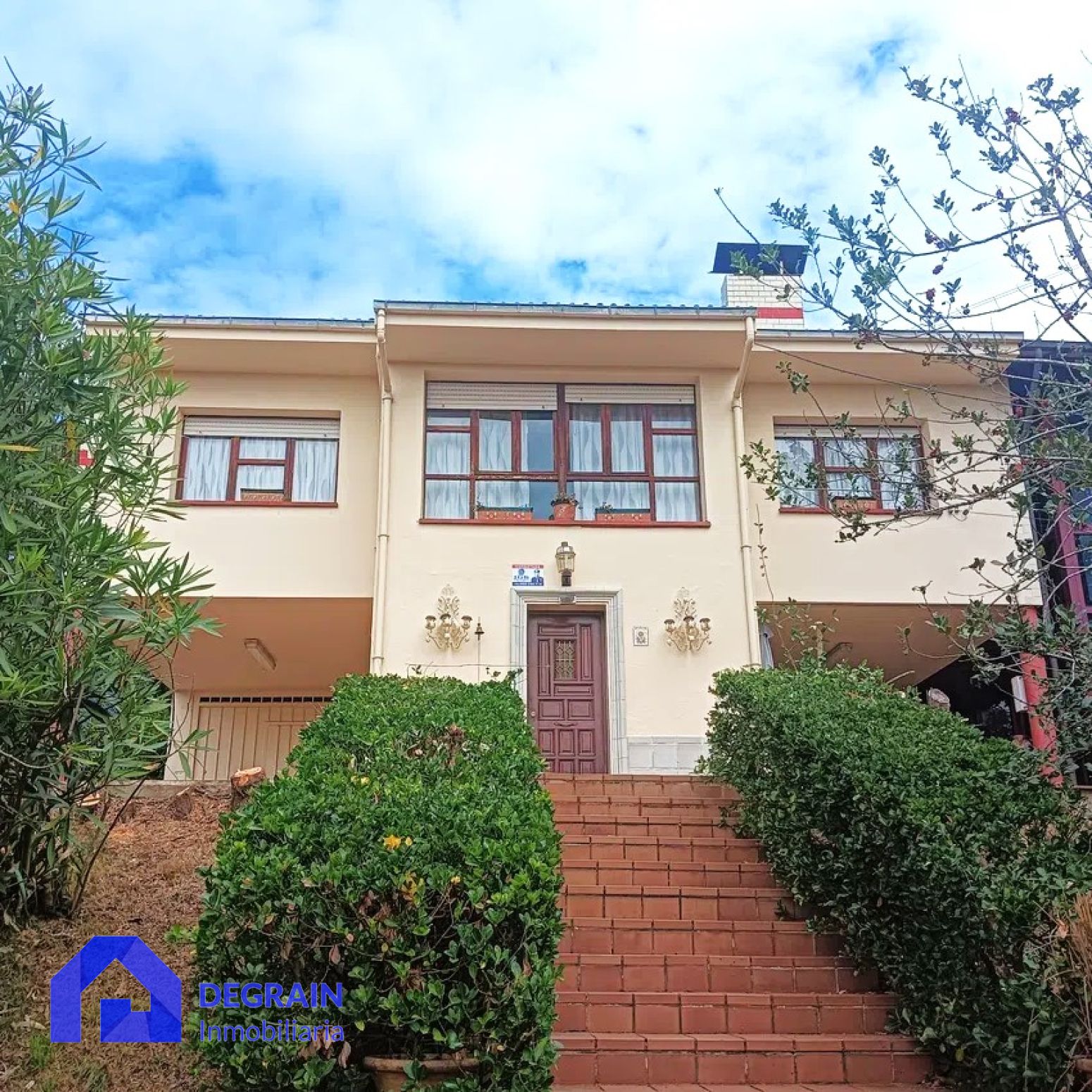 Exterior view of House or chalet for sale in Gijón   with Heating, Terrace and Storage room