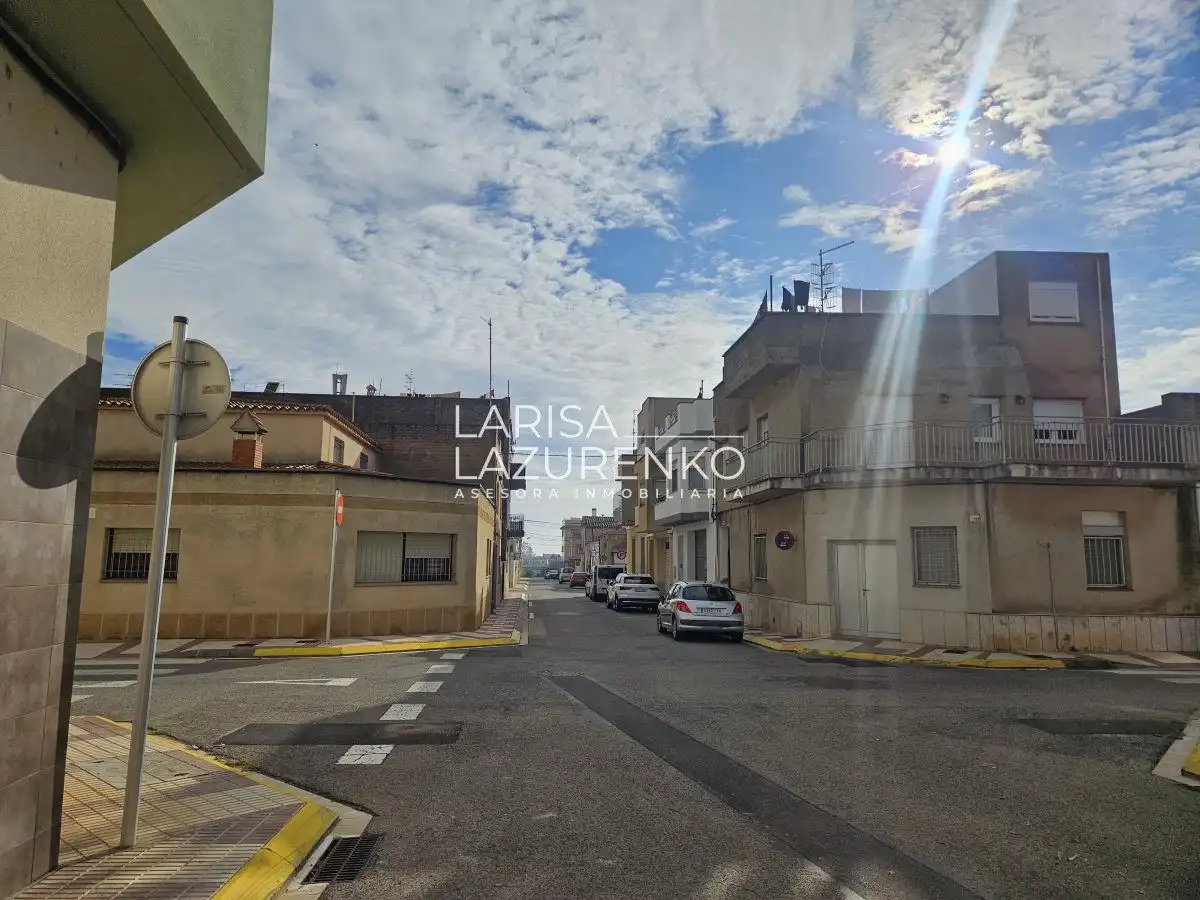 Vista exterior de Dúplex en venta en L'Aldea con Terraza y Balcón