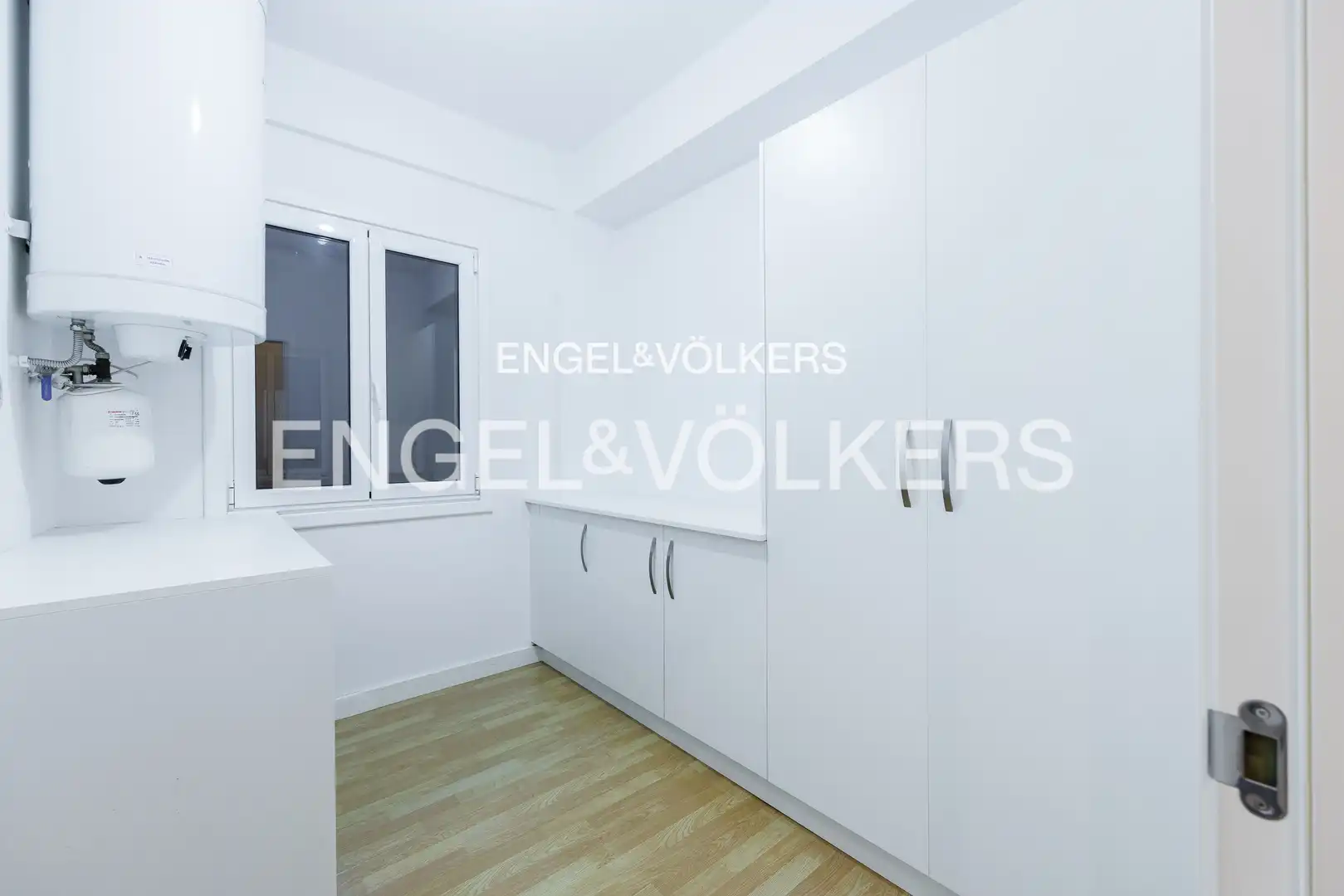 Cocina de Piso en venta en Vigo  con Calefacción, Terraza y Balcón
