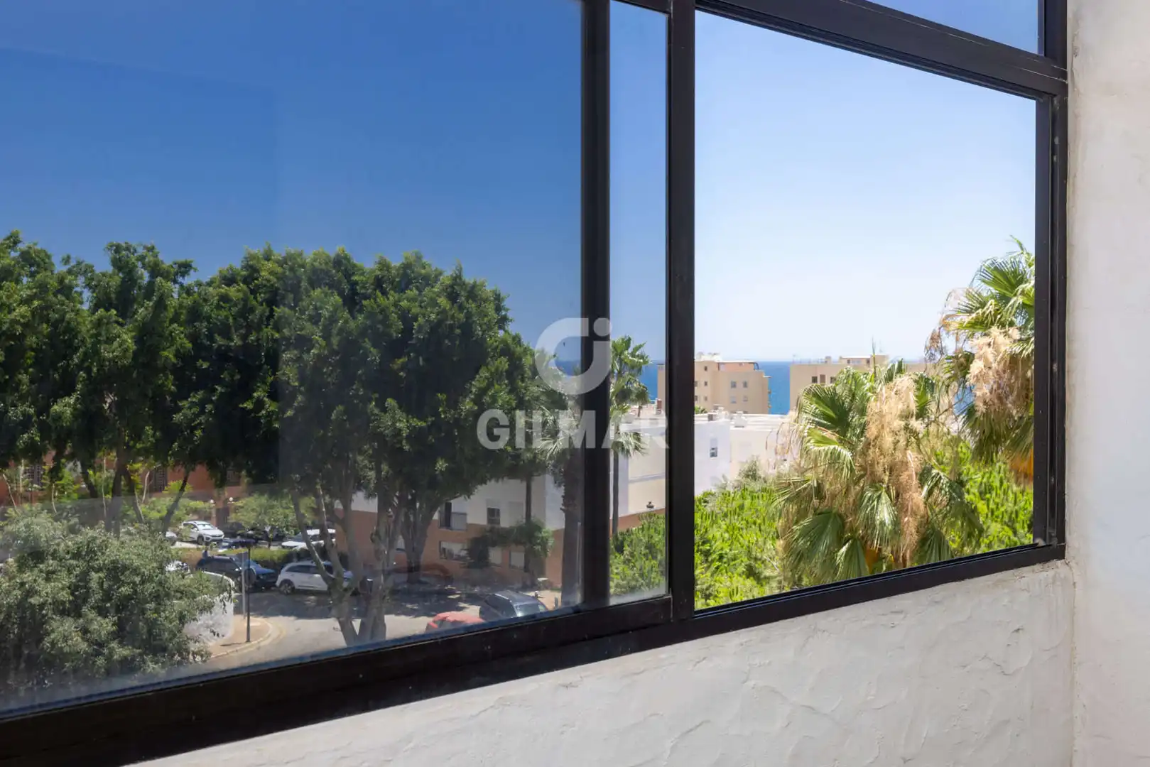 Vista exterior de Dúplex en venda en Estepona amb Calefacció, Traster i Piscina