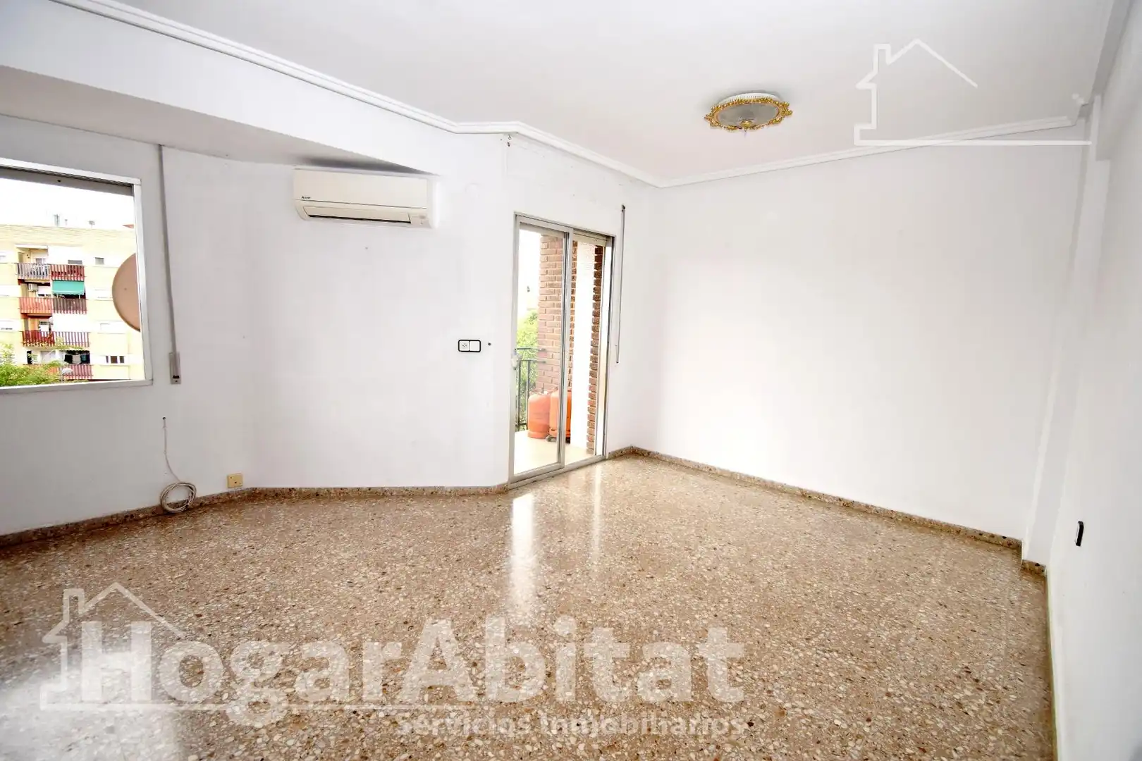 Bedroom of Flat for sale in Alaquàs  with Air Conditioner and Balcony