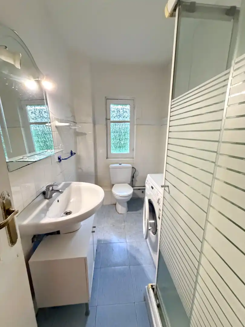 Baño de Piso en venta en Valladolid con Calefacción, Terraza y Balcón
