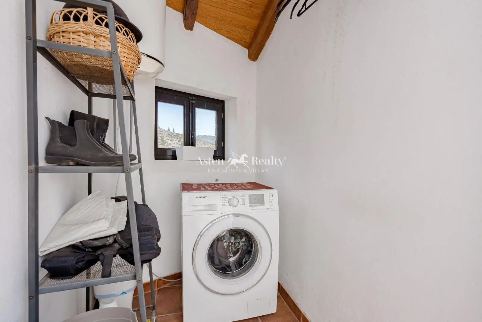 Dormitori de Casa o xalet en venda en Guía de Isora amb Terrassa, Traster i Moblat