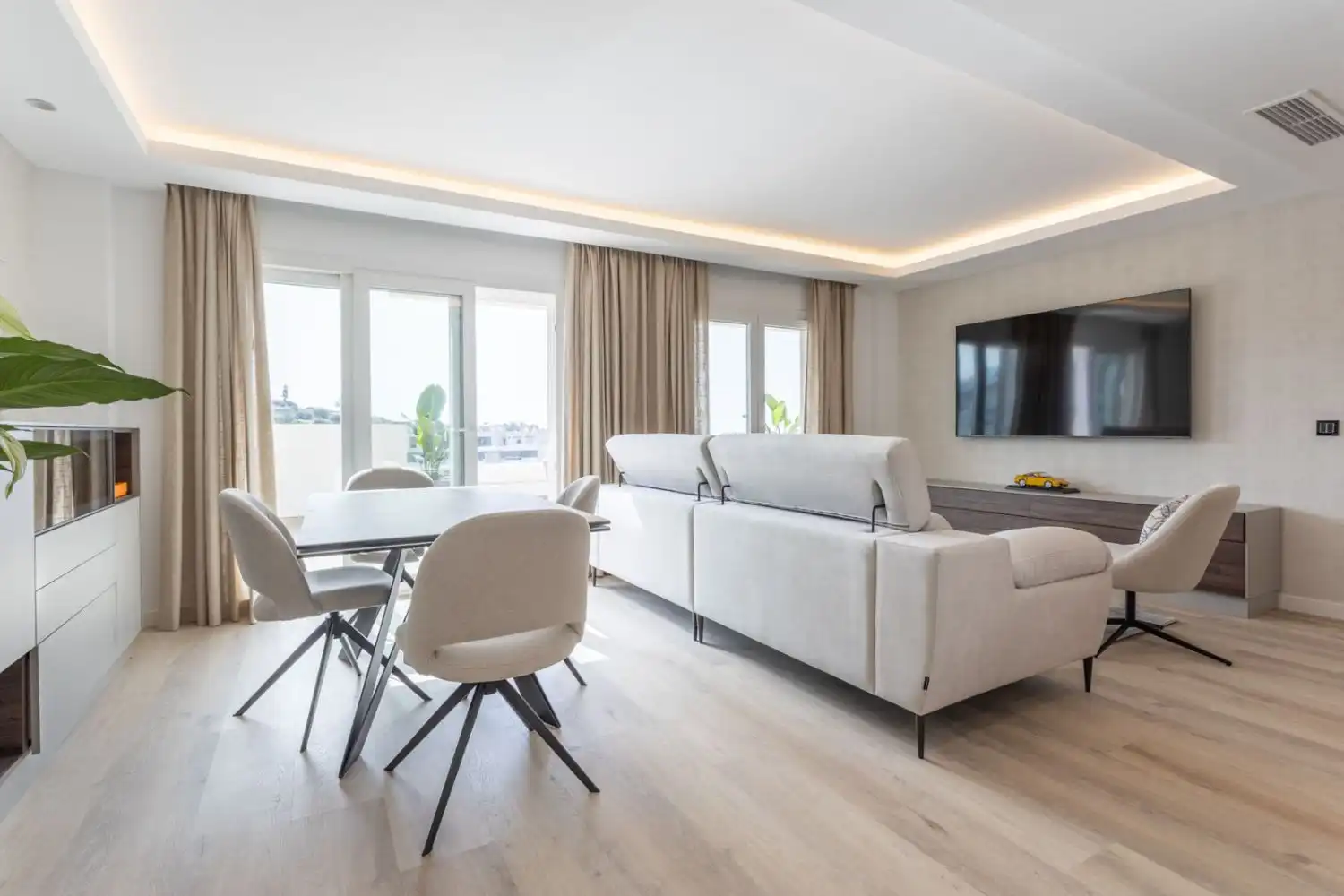 Penthouse with pool for sale in Nueva Andalucía, imagen 9