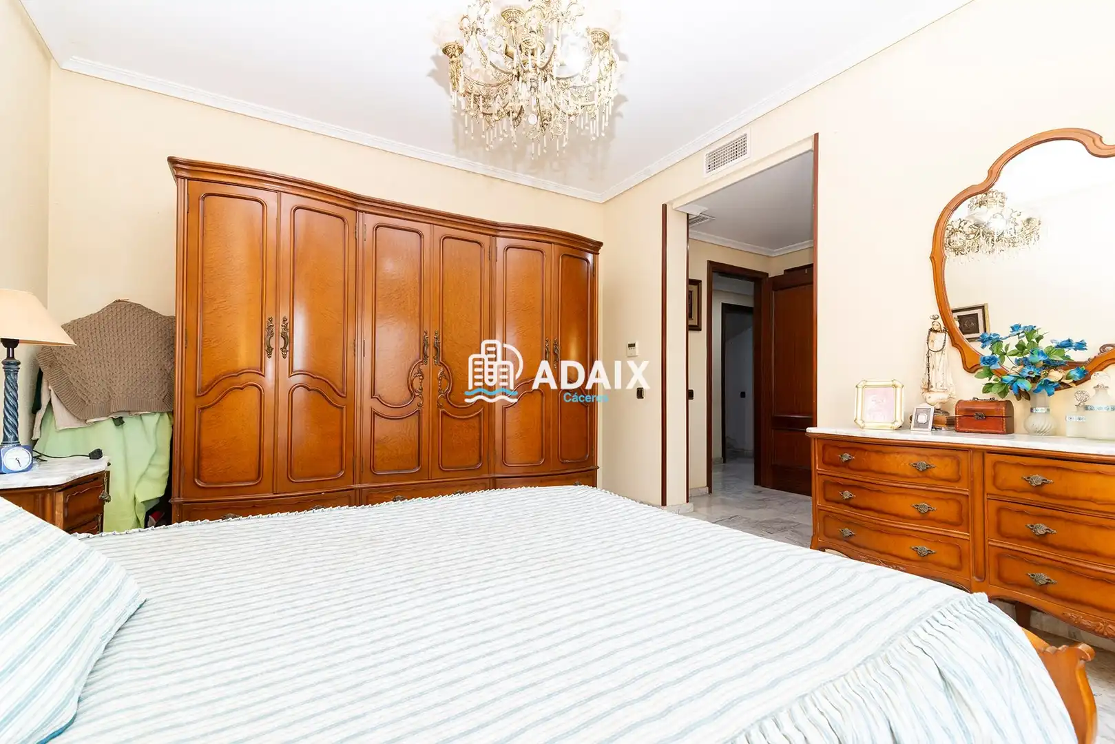 Chalet con terraza en venta en C/ ESCORPIO, imagen 23