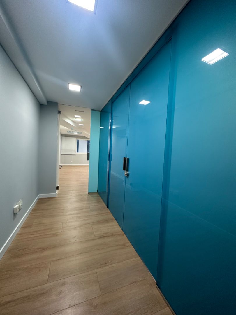 Büro zur Miete in Santiago de Compostela  mit Terrasse