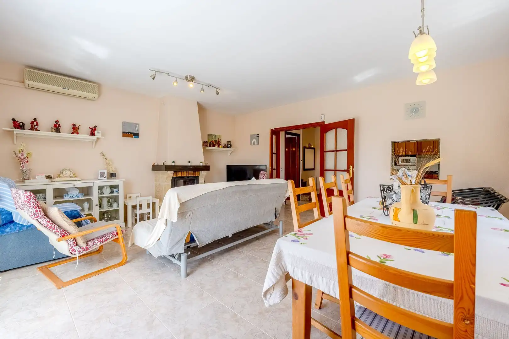 Living room of Houses for sale in Calafell  with Air Conditioner, Heating and Private garden